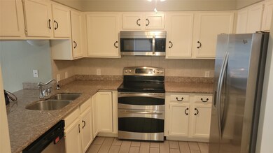 1912 Chelsea Ct, Rosenberg, TX 77471 - photo 5