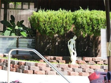 Entrance to the Jacuzzi and Stone Sauna rooms.