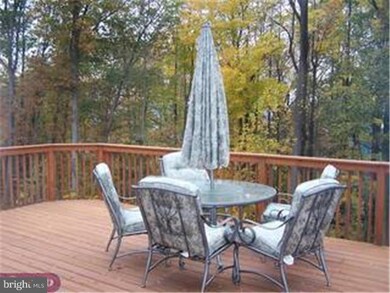 795 Southwind Ln, Downingtown, PA 19335 - photo 2