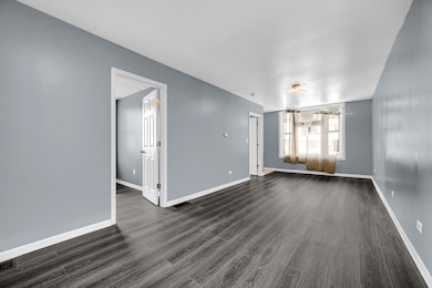 554 Douglas Ave, Calumet City, IL 60409 - photo 6