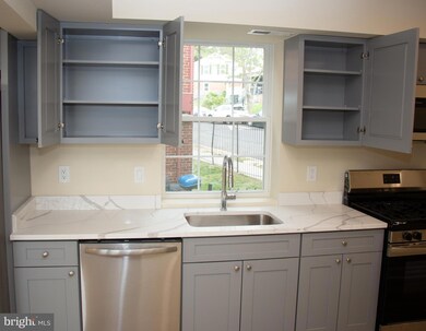 921 52nd St NE, Washington, DC 20019 - photo 6