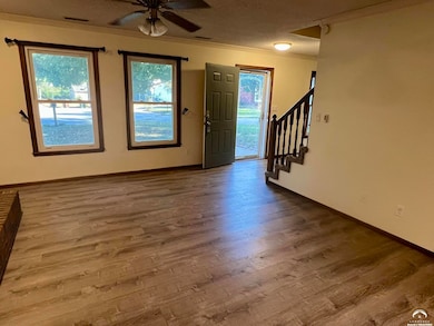 3824 Stockade Ct, Lawrence, KS 66049 - photo 4