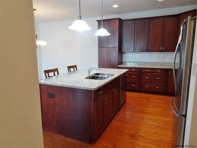 309 Lois Ln, Schenectady, NY 12304 - photo 3