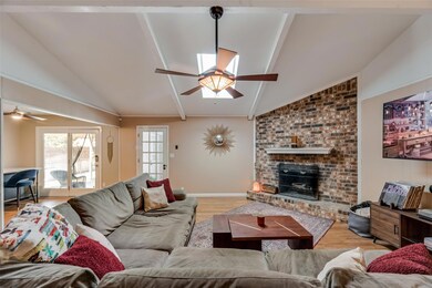 732 Springhill Dr, Hurst, TX 76054 - photo 5