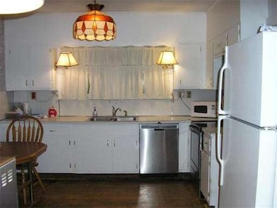 275 Summer St, Rockland, MA 02370 - photo 2