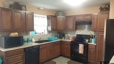 10298 Creek Bend Dr, Tyler, TX 75707 - photo 3