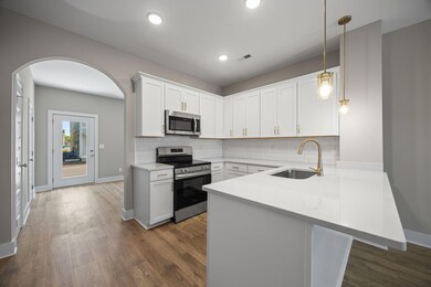 2437 E 17th St, Chattanooga, TN 37404 - photo 5