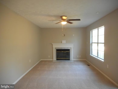 7406 Acacia Ct, Clinton, MD 20735 - photo 4