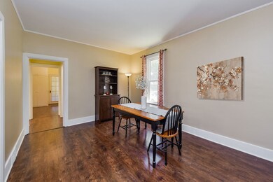 925 Garfield Ave, Aurora, IL 60506 - photo 4