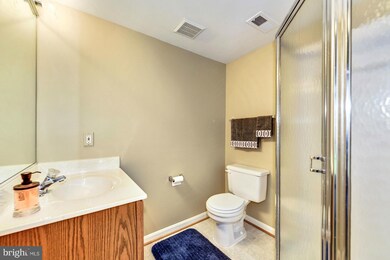 2515 James Maury Dr, Herndon, VA 20171 - photo 6