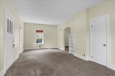 1015 Franklin St, Center Point, IA 52213 - photo 5