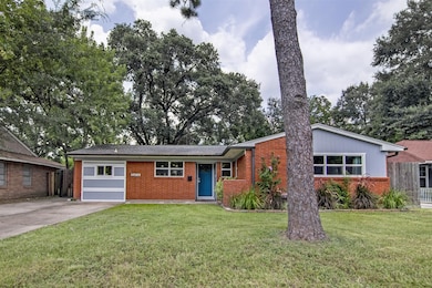 5414 W 43rd St, Houston, TX 77092 - photo 5