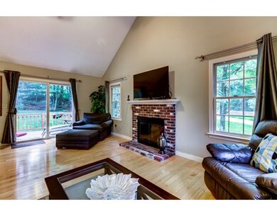 7 Bayberry Cir, Shrewsbury, MA 01545 - photo 4