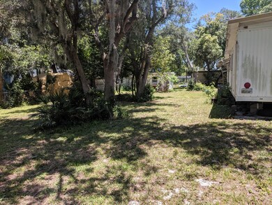 1714 Avenue B Yard