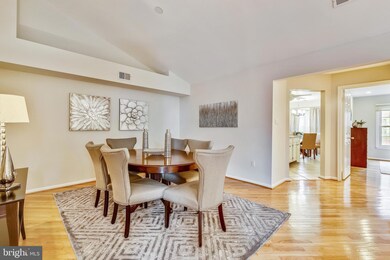 5702 Balsam Grove Ct, Rockville, MD 20852 - photo 6