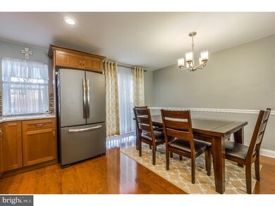 739 Surrey Ln, Glenolden, PA 19036 - photo 7