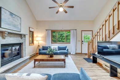 259 Sandlewood Dr, East Stroudsburg, PA 18301 - photo 7