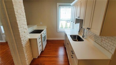 14 Brinley St unit 1, Newport, RI 02840 - photo 3