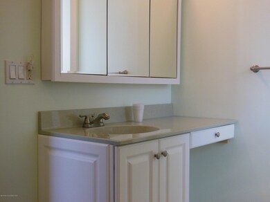 37 Greenwood Dr, Freehold, NJ 07728 - photo 7