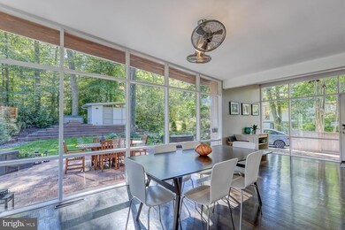 6519 Lakeview Dr, Falls Church, VA 22041 - photo 4