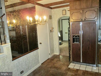 1043 Walnut St, Reading, PA 19601 - photo 5