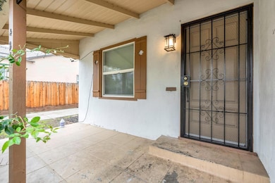 424 E Cambridge Ave, Fresno, CA 93704 - photo 4