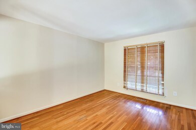 12804 Kitchen House Way, Germantown, MD 20874 - photo 3