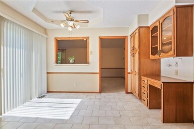 207 N Darrowby Dr, Raymore, MO 64083 - photo 6