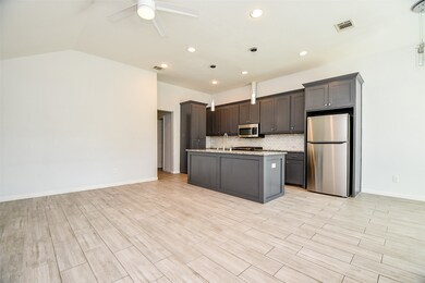 6747 England St unit A, Houston, TX 77021 - photo 5