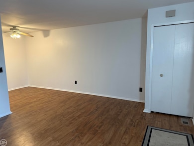 33550 Bayview Dr unit 191, Chesterfield, MI 48047 - photo 6