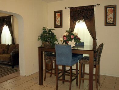 319 Sherman St, Elkhart, IN 46516 - photo 3