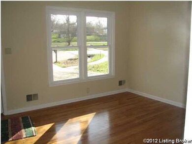 9123 Lantana Dr, Louisville, KY 40229 - photo 3