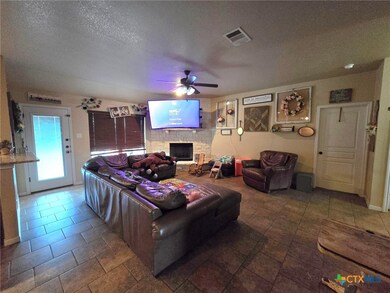 3401 Plains St, Copperas Cove, TX 76522 - photo 4