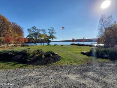 136 Fawn Lake Dr, Hawley, PA 18428 - photo 3