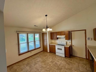 1470 Oldham Dr unit 12, Springfield, OH 45503 - photo 5