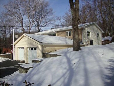 Exterior Back. 1 Deep Lined entire 300 WORKING WEL