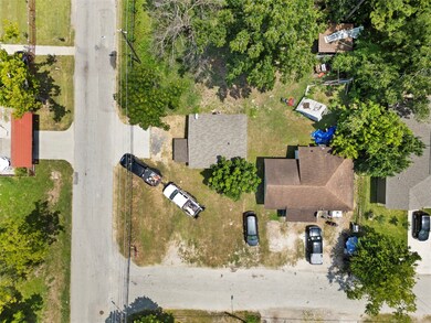 1825 Dolly Wright St, Houston, TX 77088 - photo 6