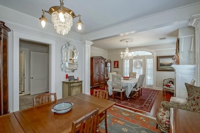 These two rooms can be styled to fits your needs.