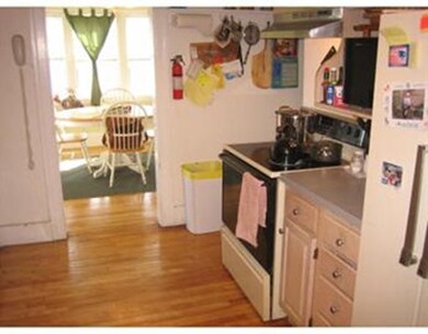 26 Havelock Rd, Worcester, MA 01602 - photo 3