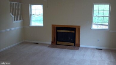 5710 Oakview Dr, Sykesville, MD 21784 - photo 7