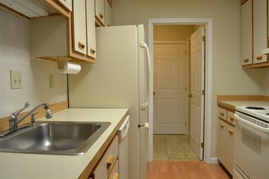 45 Dogwood Dr unit U303, Nashua, NH 03062 - photo 3