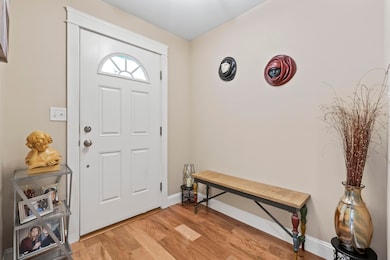 8 Macintosh Ln_0111