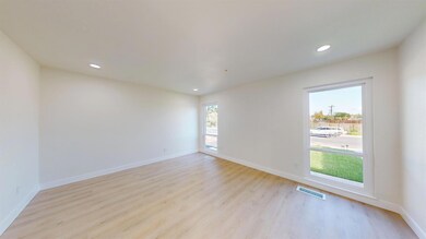 580 N Oak Ave, Oakdale, CA 95361 - photo 6