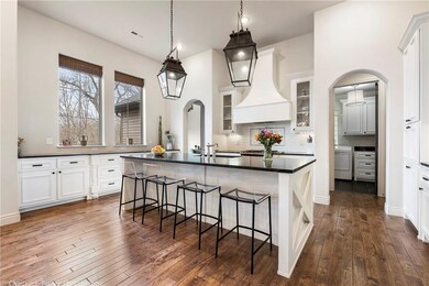 Massive Island-Buffet, Granite counters