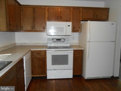 23330 Red Oak Ct, California, MD 20619 - photo 4