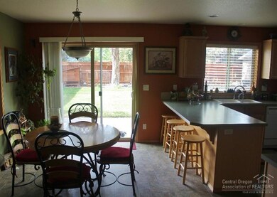 20542 Conifer Ave, Bend, OR 97702 - photo 5