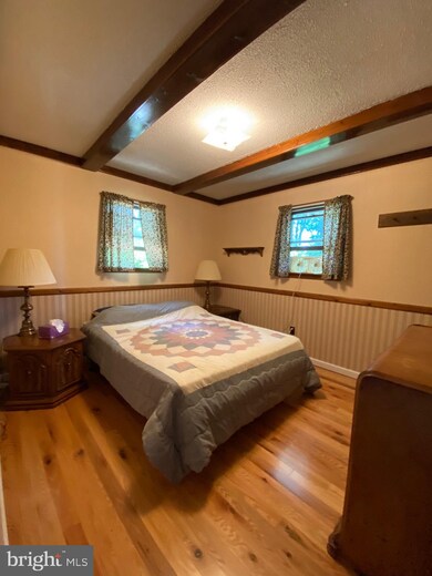 870 Justin Ln, Great Cacapon, WV 25422 - photo 7