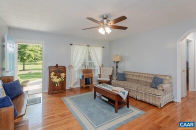 391 Hermitage Rd, Staunton, VA 24401 - photo 5