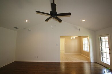 914 914 Pam, Tyler, TX 75703 - photo 7