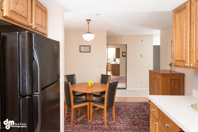 Kitchen & Dining Area